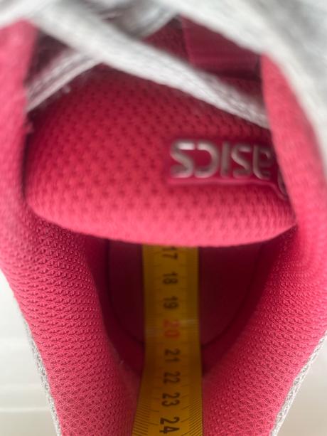 Tenisky super stav, asics,34