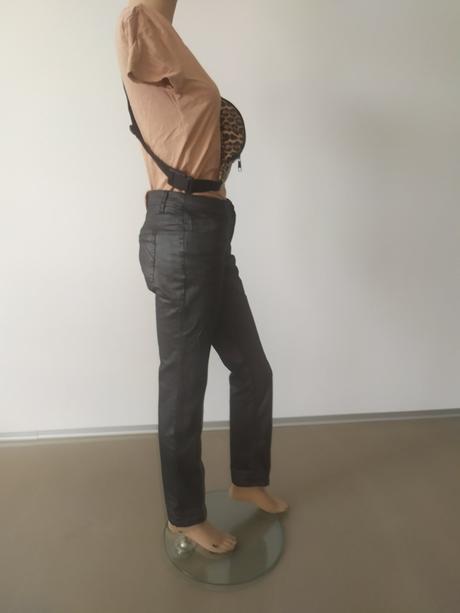 C134 nohvice pekne, xs