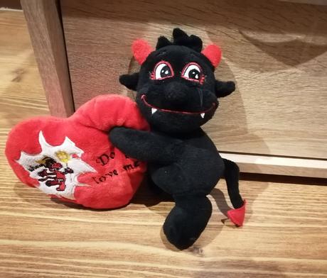 Čertík so srdiečkom,