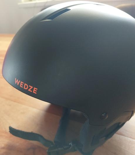 Predam lyžiarsku prilbu, xs