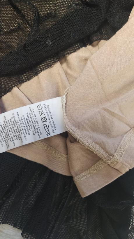 Top s priehľadnými rukávmi., s