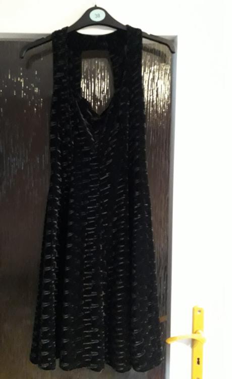 Spoločenské šaty, m