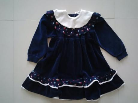 Nove sametove šaty, 98