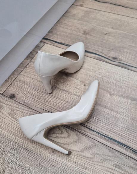 Kremove lodicky vel. 36, 36