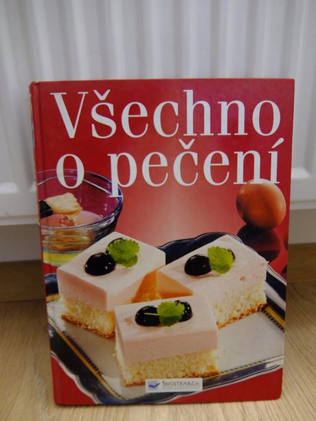 Kniha "všechno o pečení",