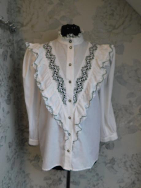 Luxusna velmi pekna bluzka ku kroju, c&a,40