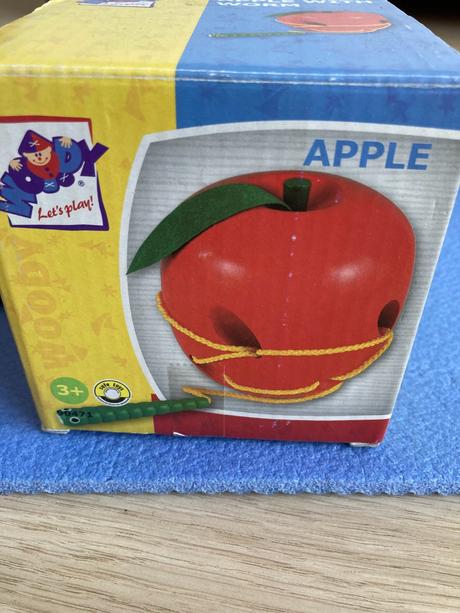 Prešívacie jablko s červíkom, 