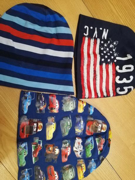 2x iindex čiapky, lindex,54