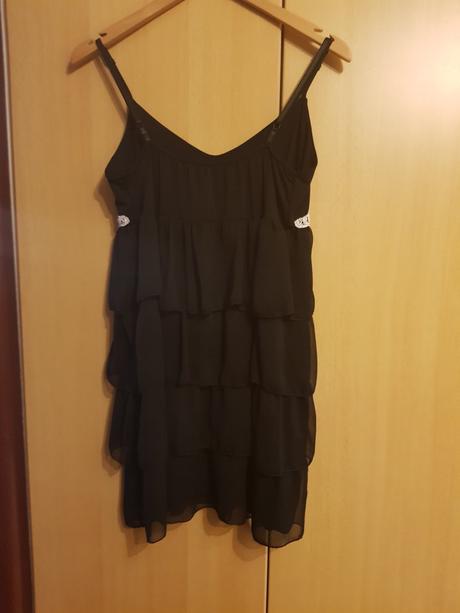 Kratke spoločenské šaty s, s