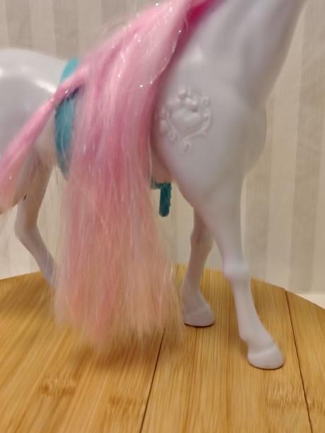 Zberateľský jednororožec barbie dreamtopia, mattel, 