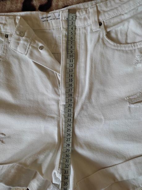 Biele riflove shortky stradivarius, malo nosene, stradivarius,40