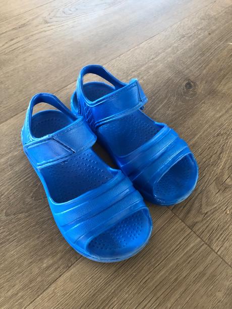 Sandale makkucke, 29