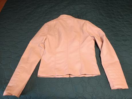 Bledo ružový kožáčik., gate,l