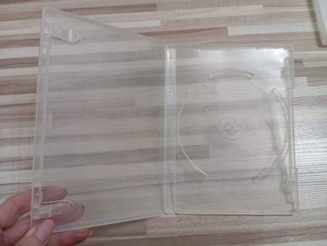 Dvd filmy a prázdne obaly,