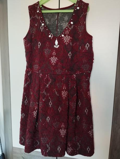 Krátke teplejšie šaty bordové 36 38, s