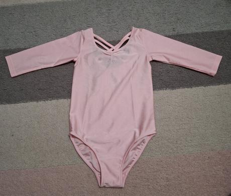 Dres na gymnastiku, 122