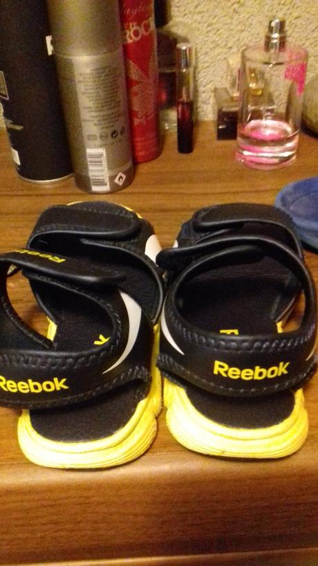 Sandalky, reebok,27