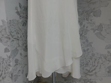 Pekna sukna na slavnost, 40