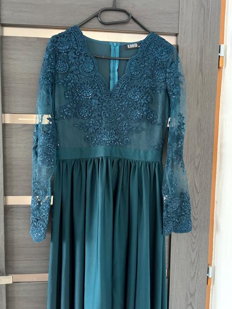 Petrolejové šaty, m