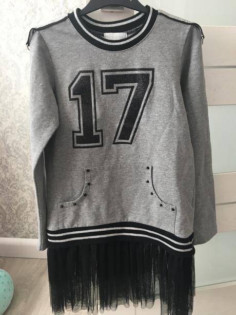 Nádherne šaty, 146