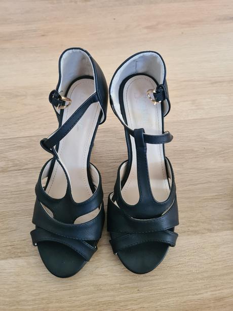 Topanky na opätku, 38