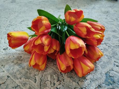 Tulipány oranžovo žlté,