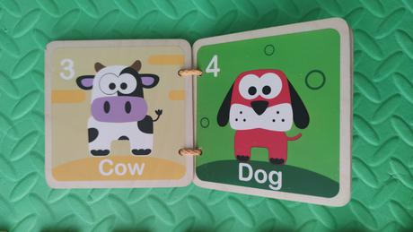 Drevená kniha pre drobca,