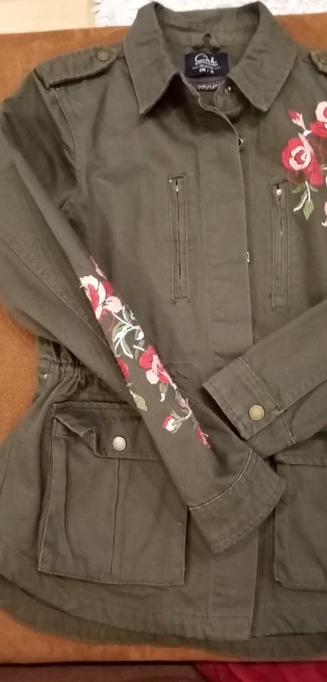 Dievčenská bunda, clockhouse,38