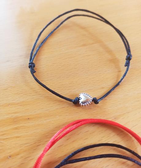 Náramky proti urieknutiu, posuvné uzlíky, 