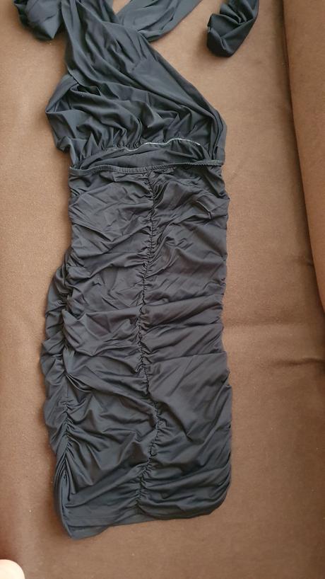 Šaty na viazanie na viacero spôsobov, 36