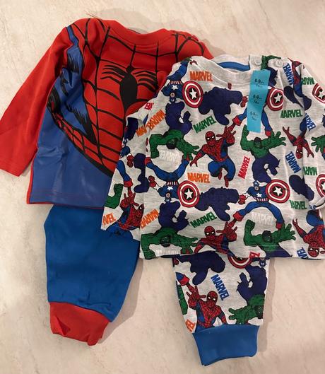 Pyzamka marvel, primark,74