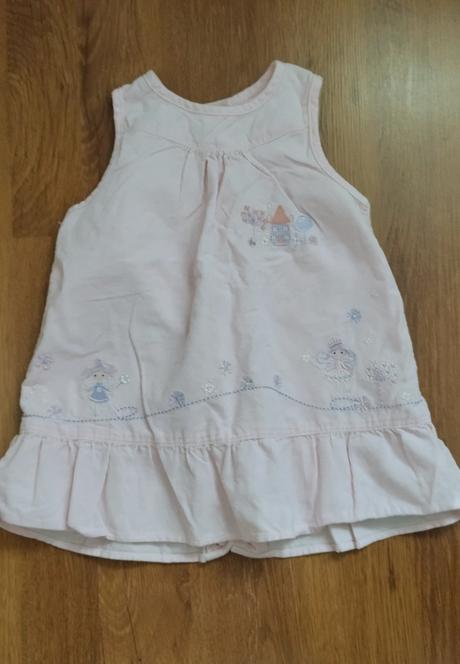 Menčestové šatky, 74