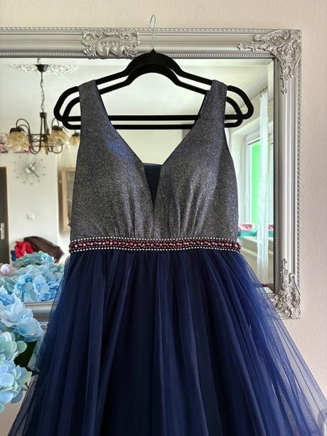 Modré tylové šaty, m