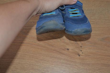 Svietiace tenisky, 26