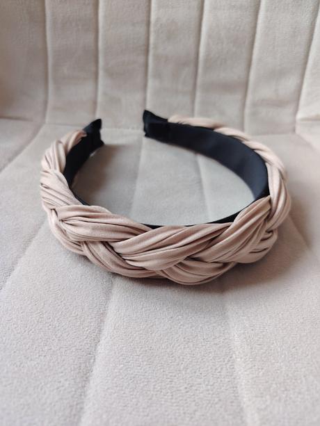 Štýlová béžová prepletená čelenka do vlasov, 