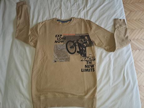 2x mikiny od 170, reserved,170