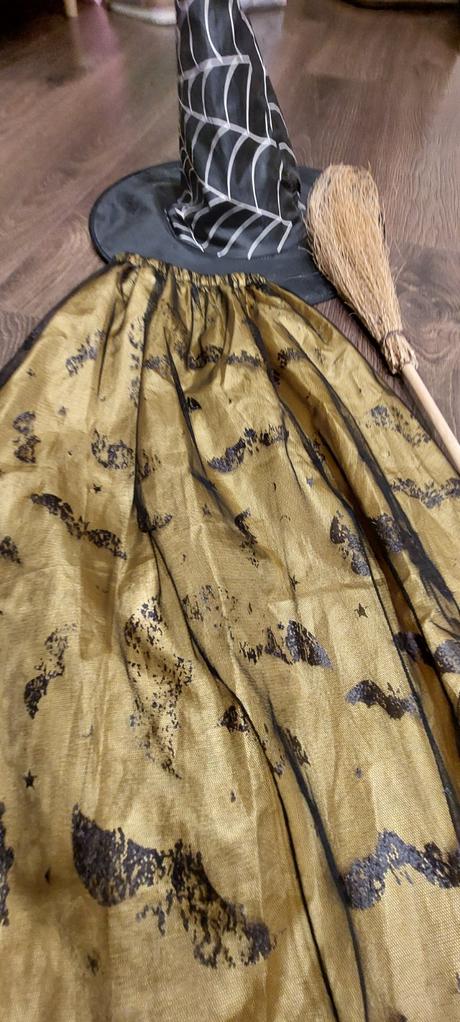 Karnevalové masky, dievča, 