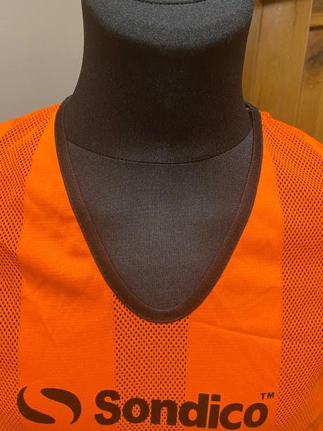 2x - rozlišovačky / rozlišovacie dresy,