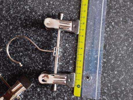 Vešiačiky kovové, 