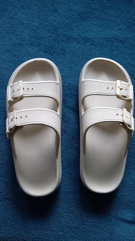 Šlapky béžové č. 39 - nové, 39