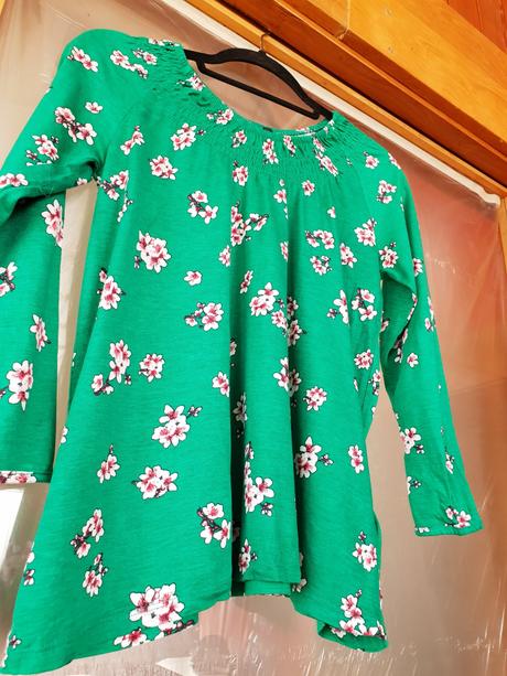 Dámska kvietkovaná blúzka, s