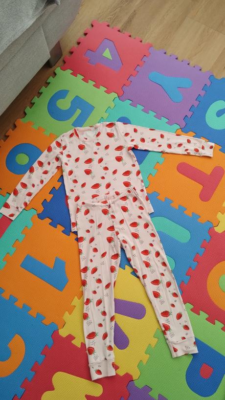 Pyžamo slovenka, slovenka,122