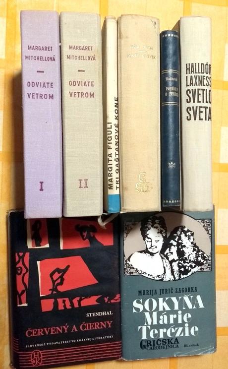 9x - rôzne knihy a žánre z pozostalosti,