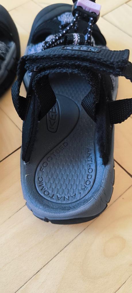 Športové sandále, keen,37