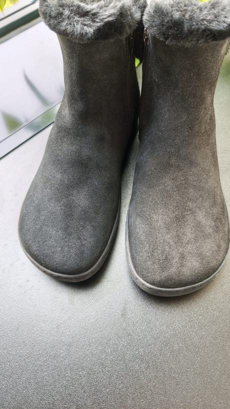 Shapen barefoot fluffy black čižmy, veľkosť 38, 38