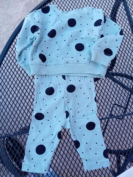 Bodkovana teplakova súprava, 68