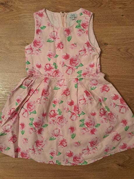Šaty s ružičkami, ovs,122