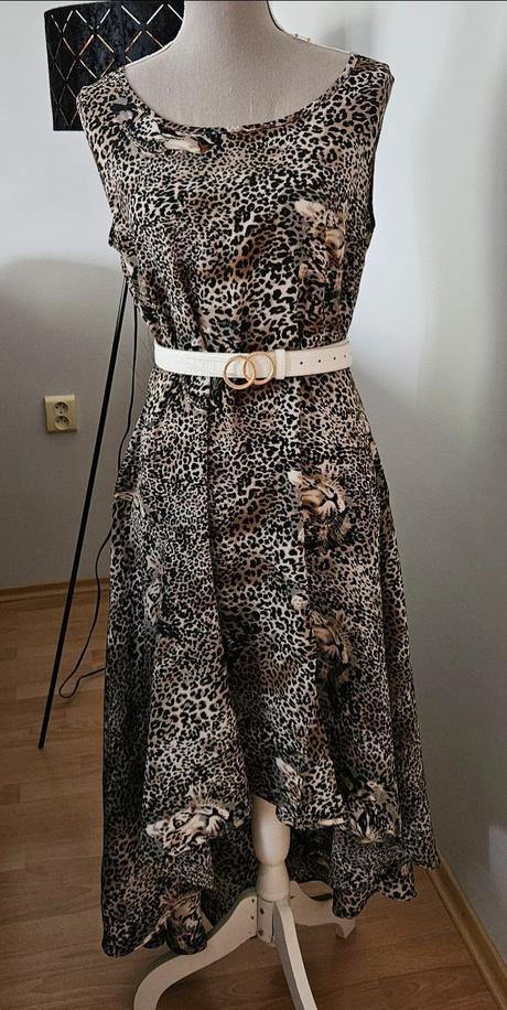 Krásne lahulinké šaty, m