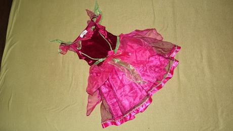 Saty pre vilu z disney store,