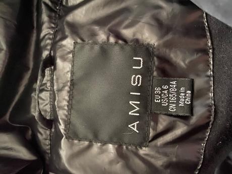 Kratka bunda s velkym golierom, amisu,36